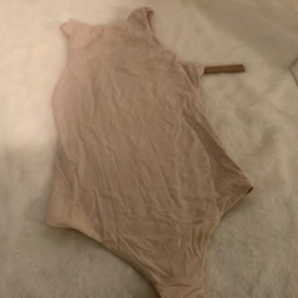 SKIMS FITS EVERYBODY HIGH NECK BODYSUIT - Picture 4 of 5